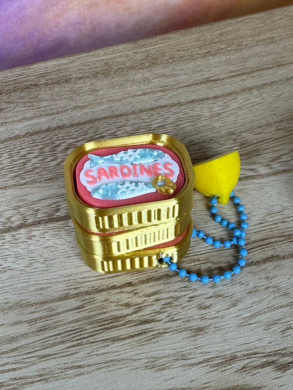 Alternate view of the 3D printed Sardine Clicker Keychain