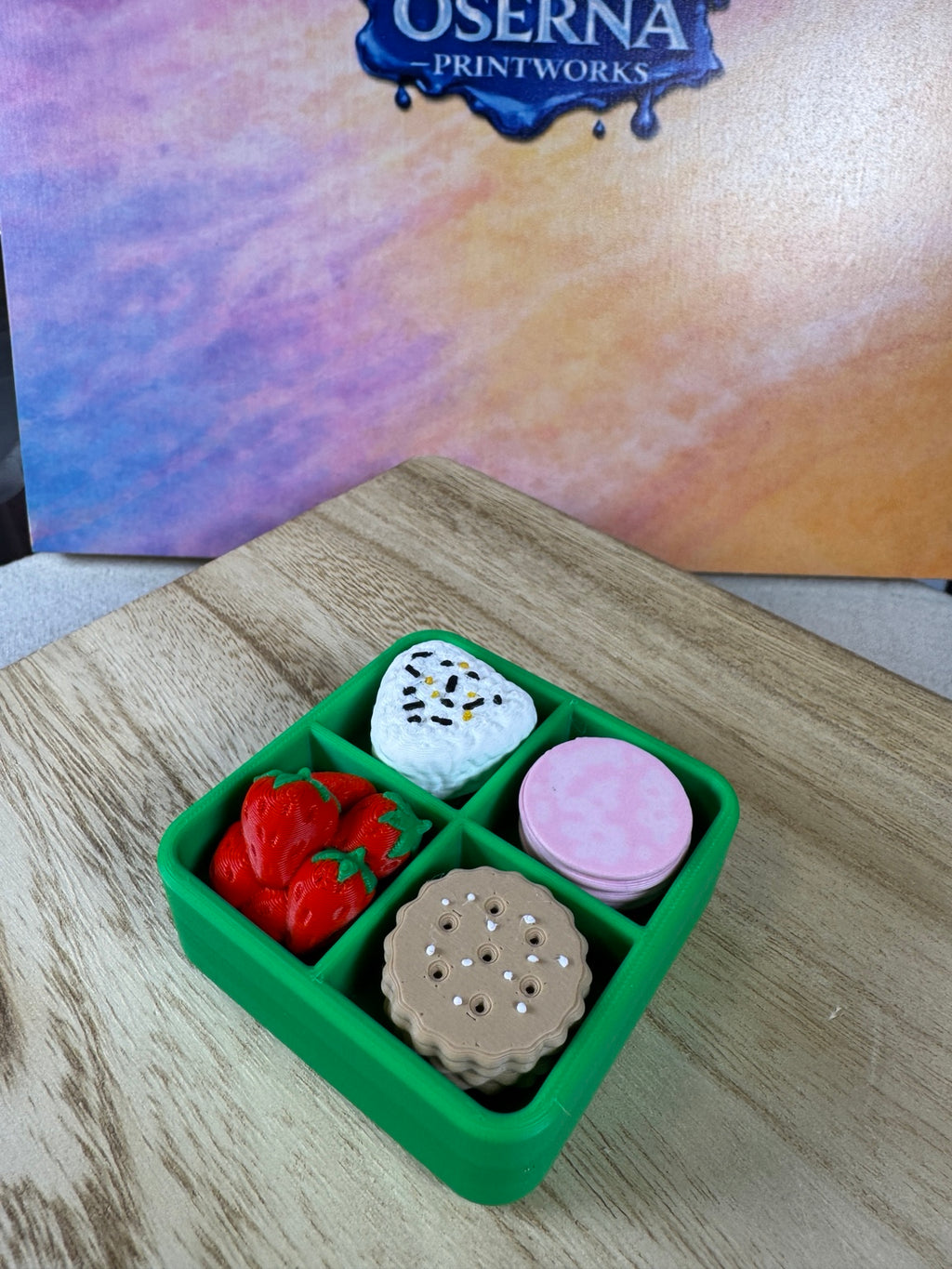 Strawberry & Rice Ball Snack Box Multi-Clicker